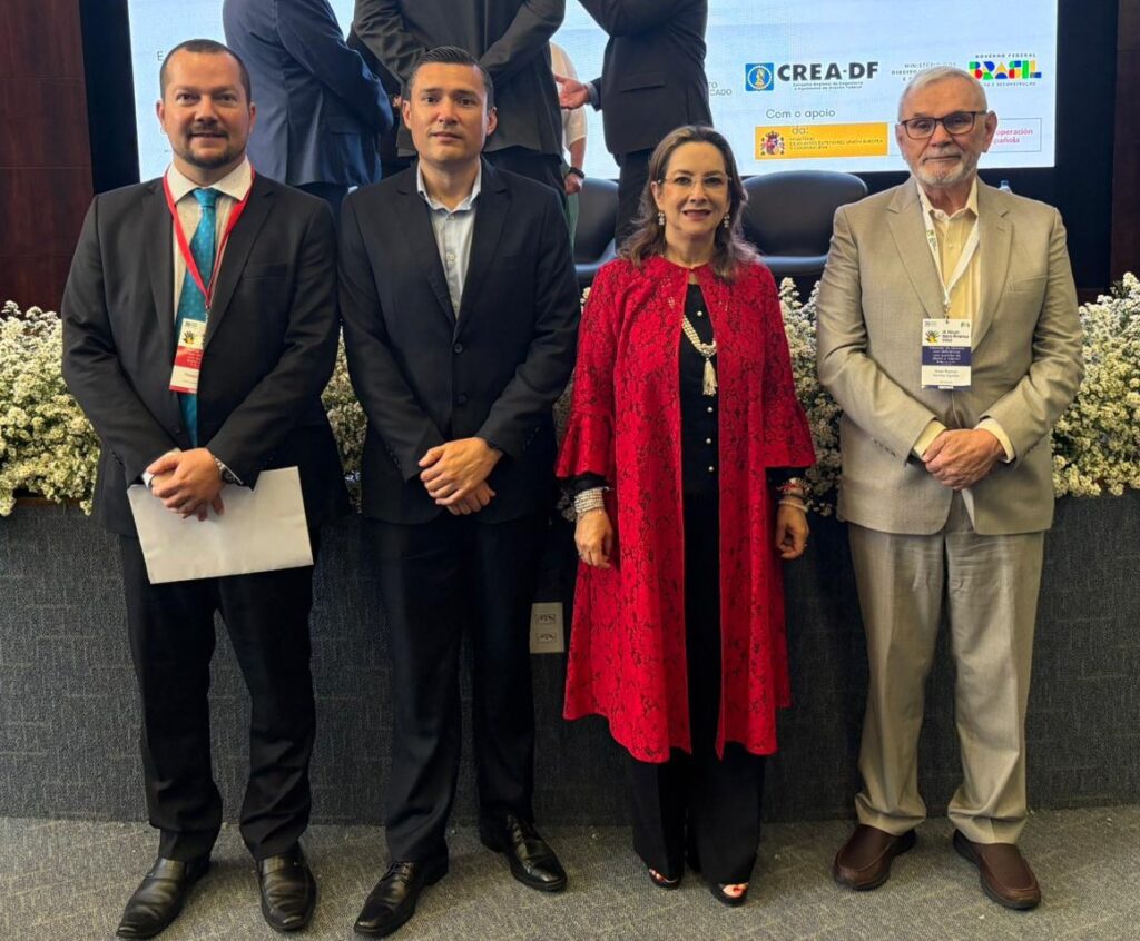 Foto: Representantes de Honduras del IPM junto a la Secretaria General de la OISS, Gina Magnolia Riaño Barón y el Delegado Nacional de la OISS en Brasil, Thiago Andrigo Vesely.